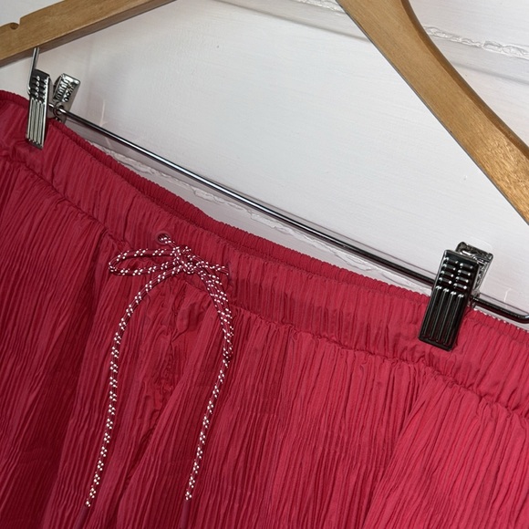 FREE PEOPLE MOVEMENT SHIRR ENOUGH SHORTS - Picture 3 of 11